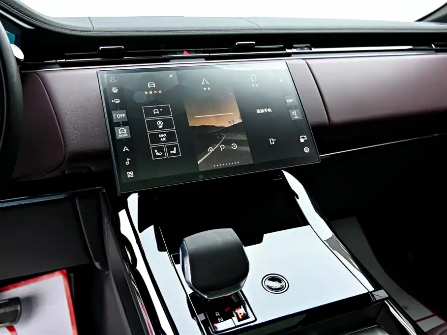 Land Rover Range Rover Sport 2025 400PS Hidden Edge Special Edition фото 17