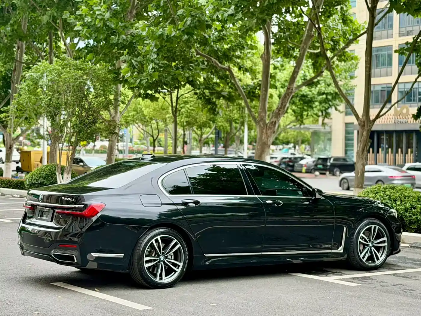 BMW 7 Series 2019 730Li M Sport Package фото 9