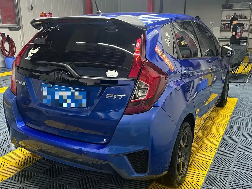 Photo 8 - Honda Fit