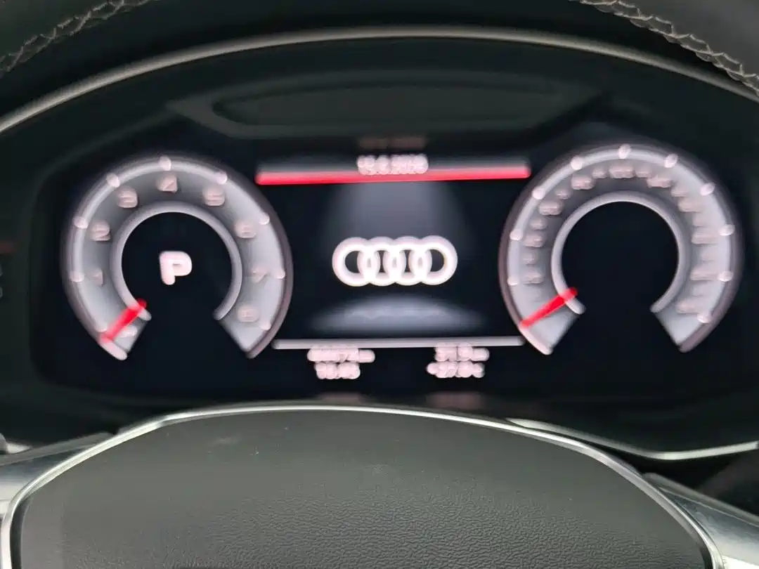 Фото 12 - Audi A7L