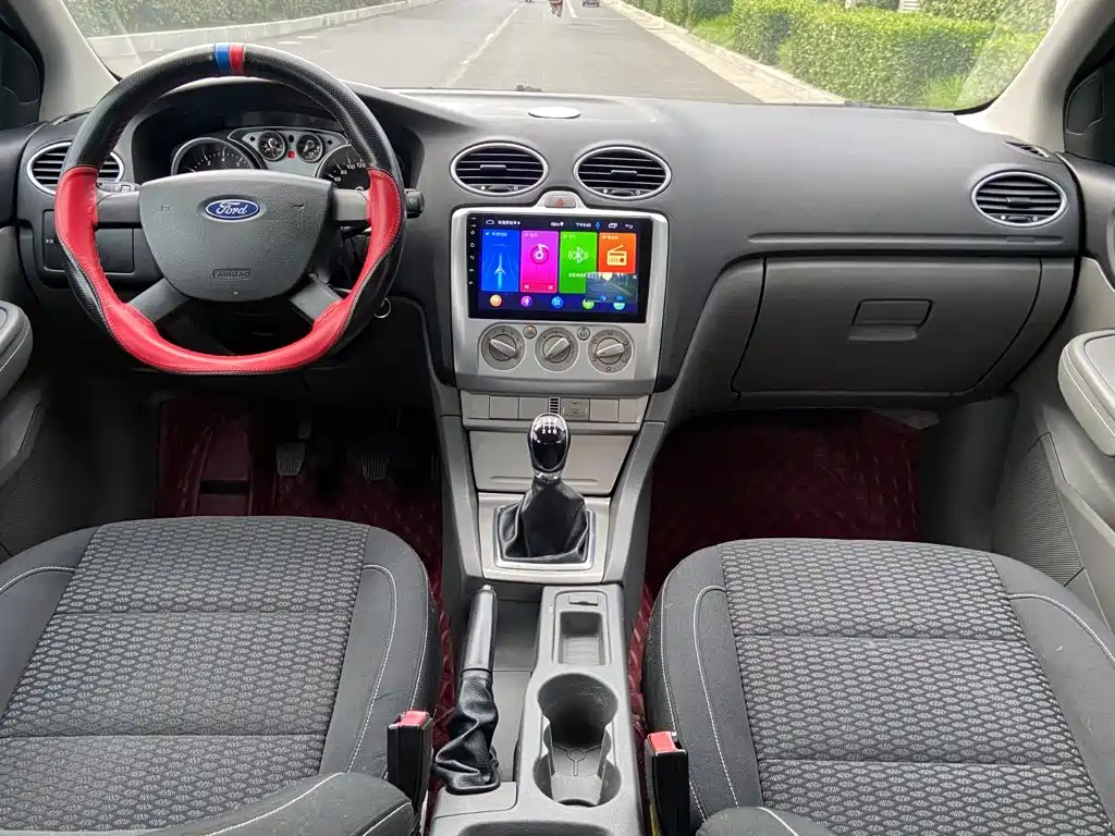 Ford Focus 2013 2013 Hatchback Classic 1.8L Manual Base