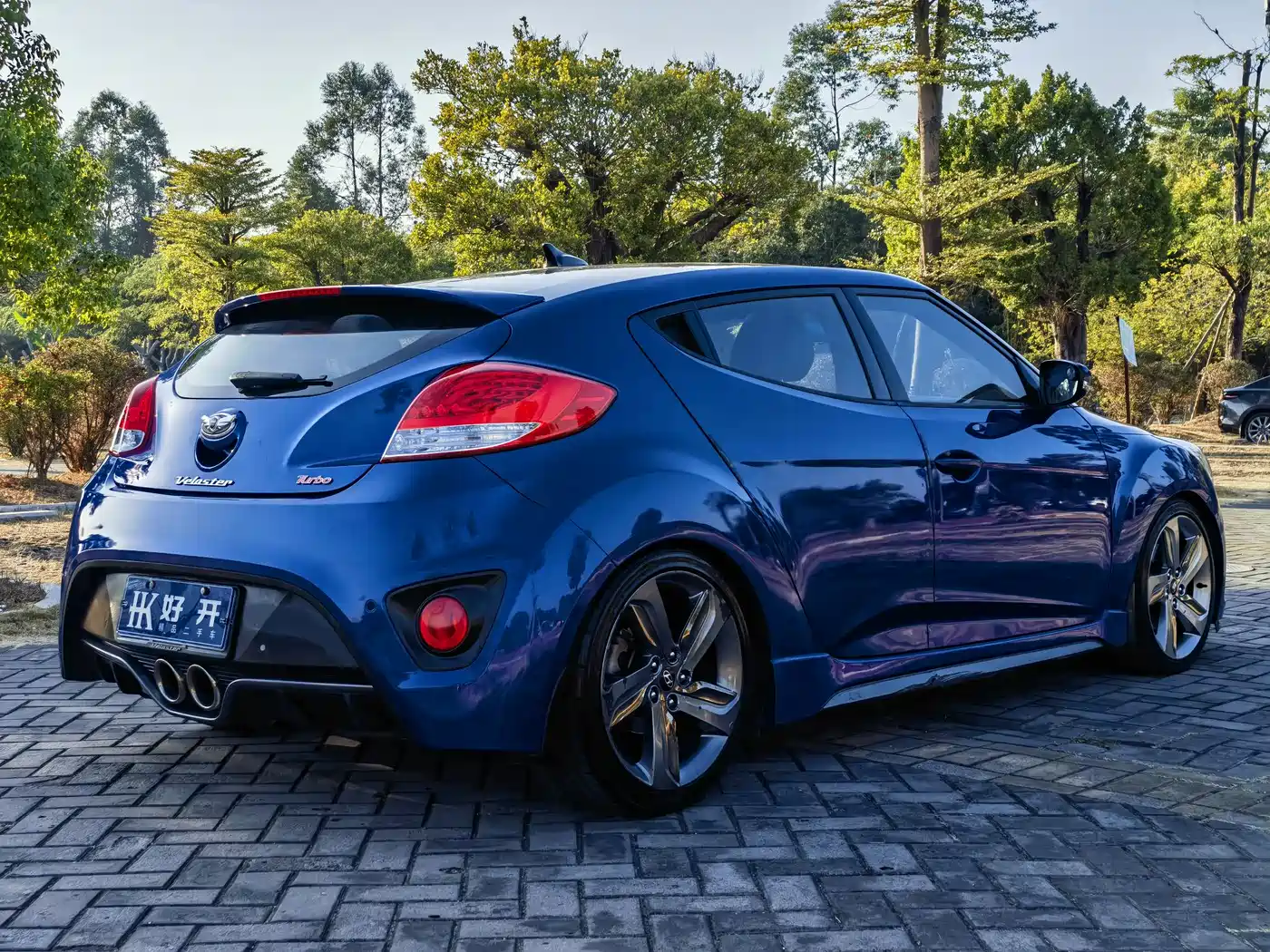 Hyundai Veloster 2012 1.6T Automatic Luxury фото 7