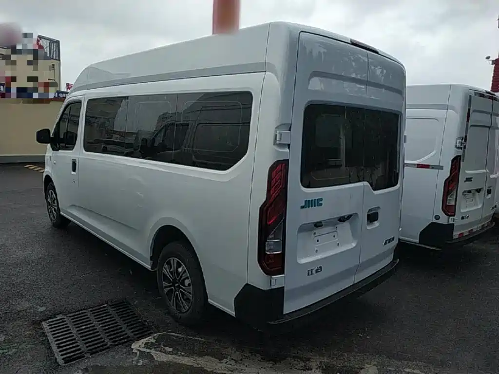 Jiangling E-Fushun 2025 2025 Clear Window Version 53.58kWh Medium Wheelbase Medium Roof