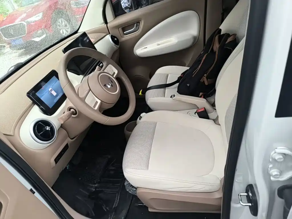 صورة 15 - Wuling Motors Hongguang MINIEV