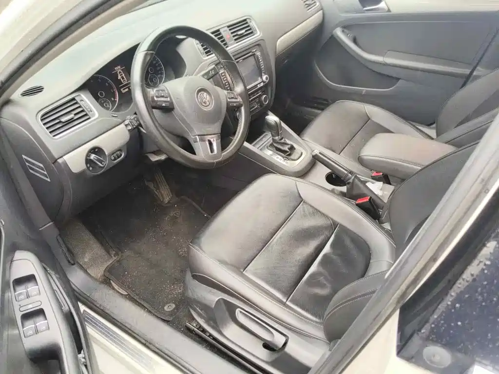 Фото 8 - Volkswagen Sagitar