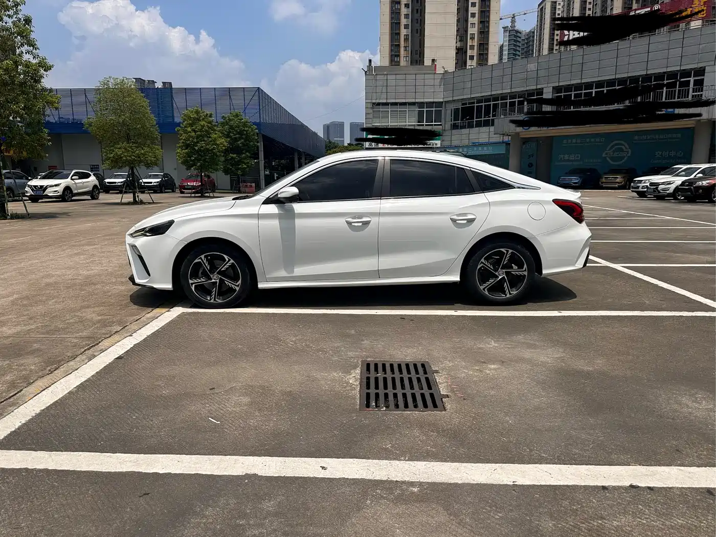 MG MG5 Scorpio 2023 2022 1.5T Luxury Edition