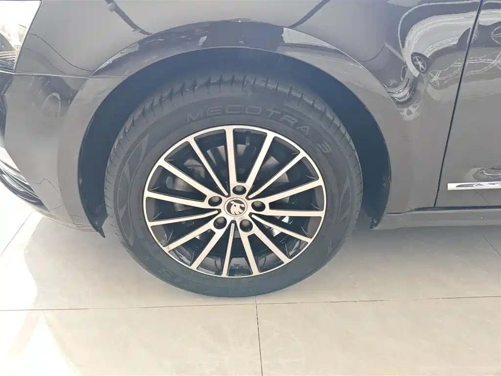 Škoda Octavia 2019 1.5L Automatic Smart Luxury Edition China V фото 23