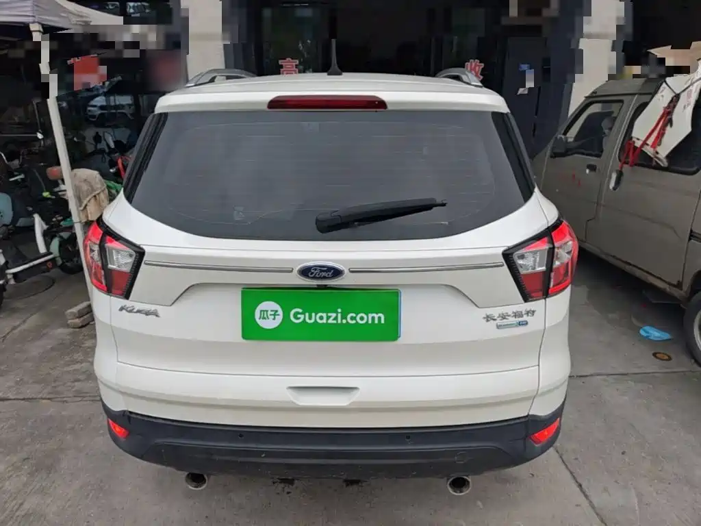 Фото 6 - Ford Kuga