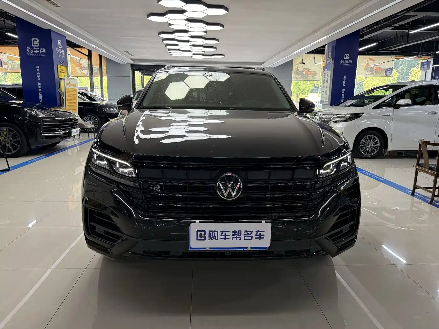 VOLKSWAGEN TOUAREG