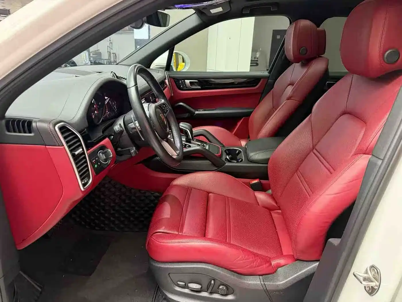 Porsche Cayenne 2022 Cayenne 3.0T Platinum Edition фото 8