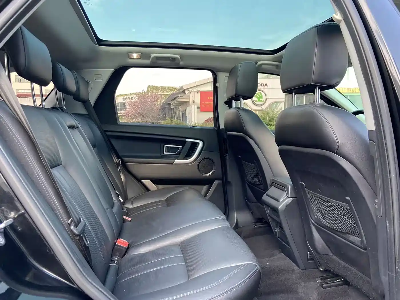 Land Rover Discovery Sport 2016 2.0T SE фото 14