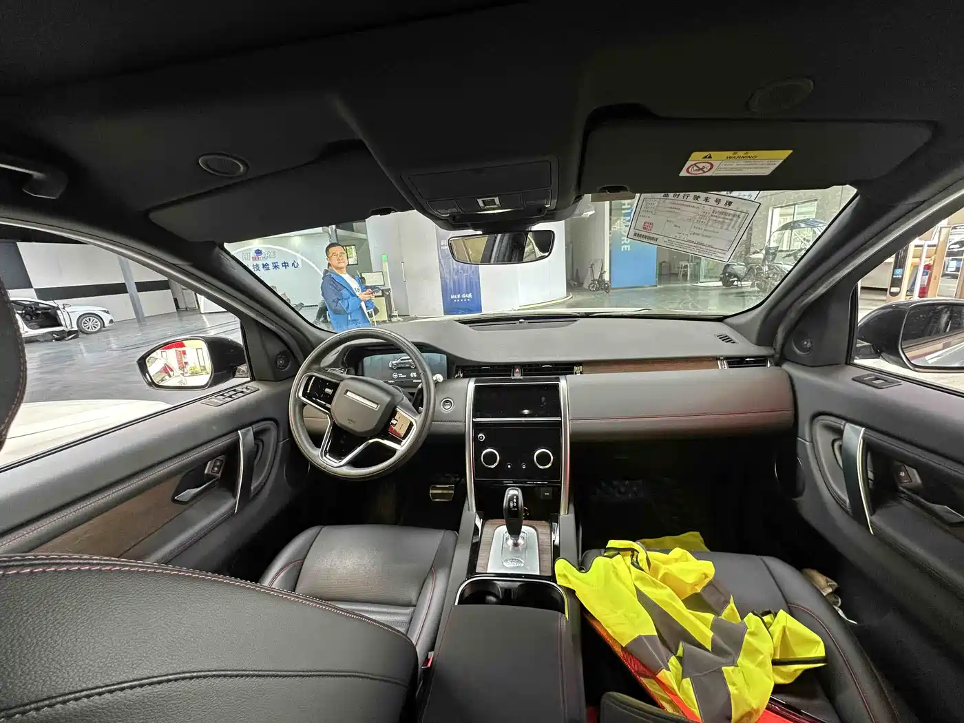 LAND ROVER DISCOVER NEW ENERGY SOURCES FOR SPORTS