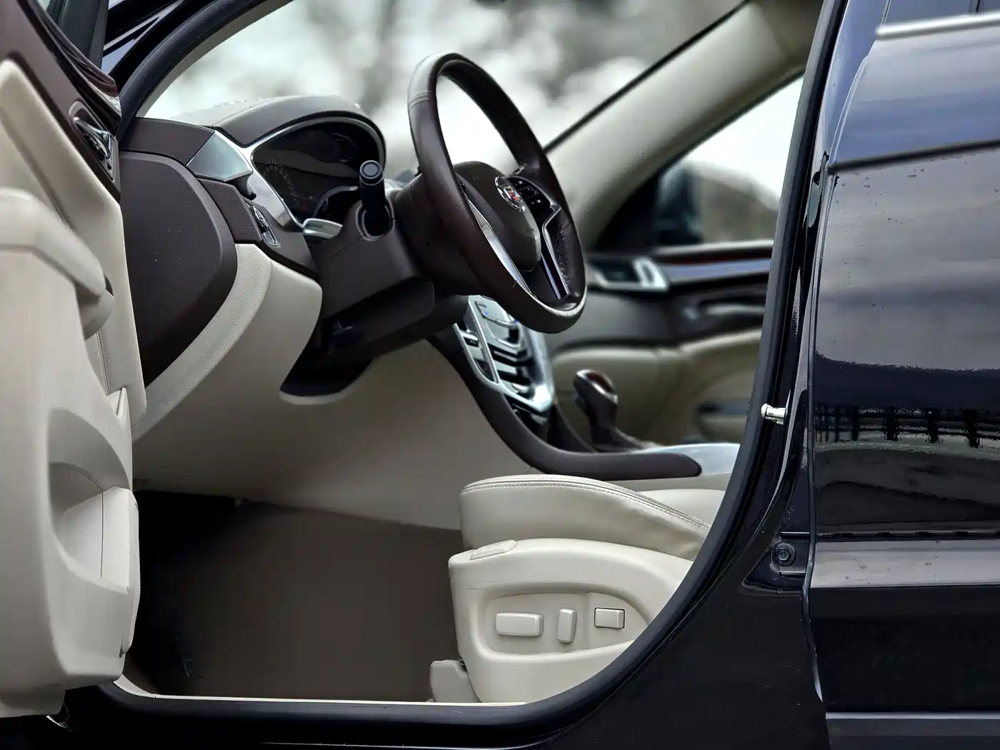 Cadillac SRX 2013 3.0L Elite фото 16