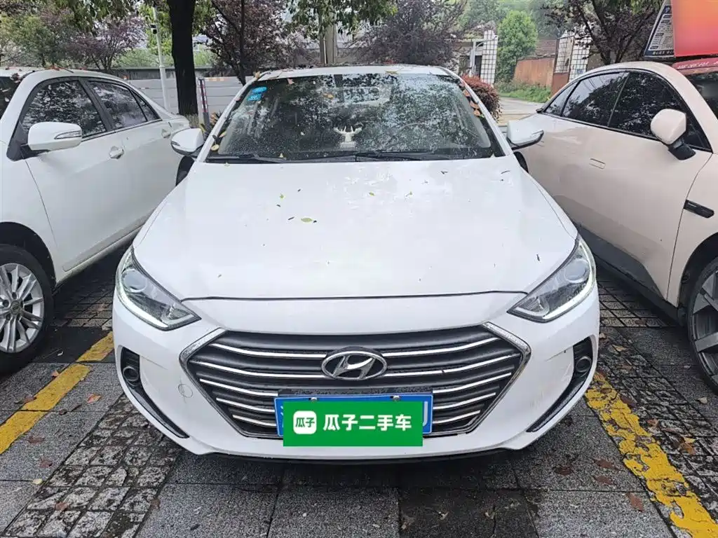 Hyundai Elantra 2018 1.6L Automatic 15th Anniversary Special Edition фото 3