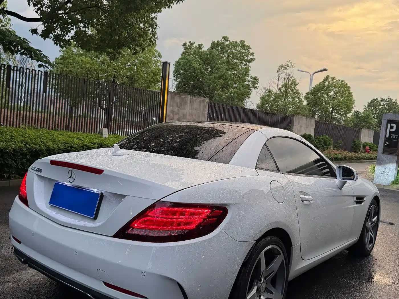 Mercedes-Benz SLC 2016 SLC 300 Luxury Sport фото 10