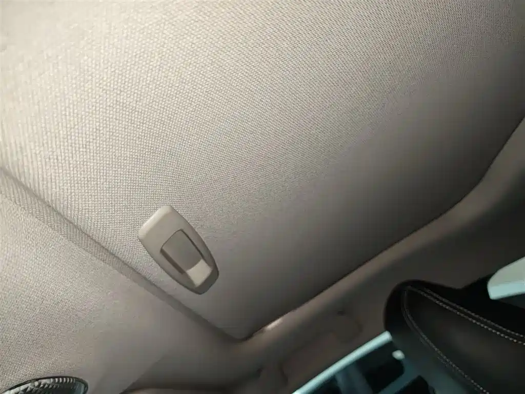 Toyota IZOA 2021 2.0L Yixiang Edition фото 18