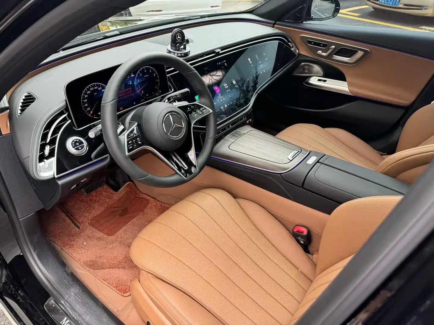 Photo 4 - Mercedes-Benz E-Class