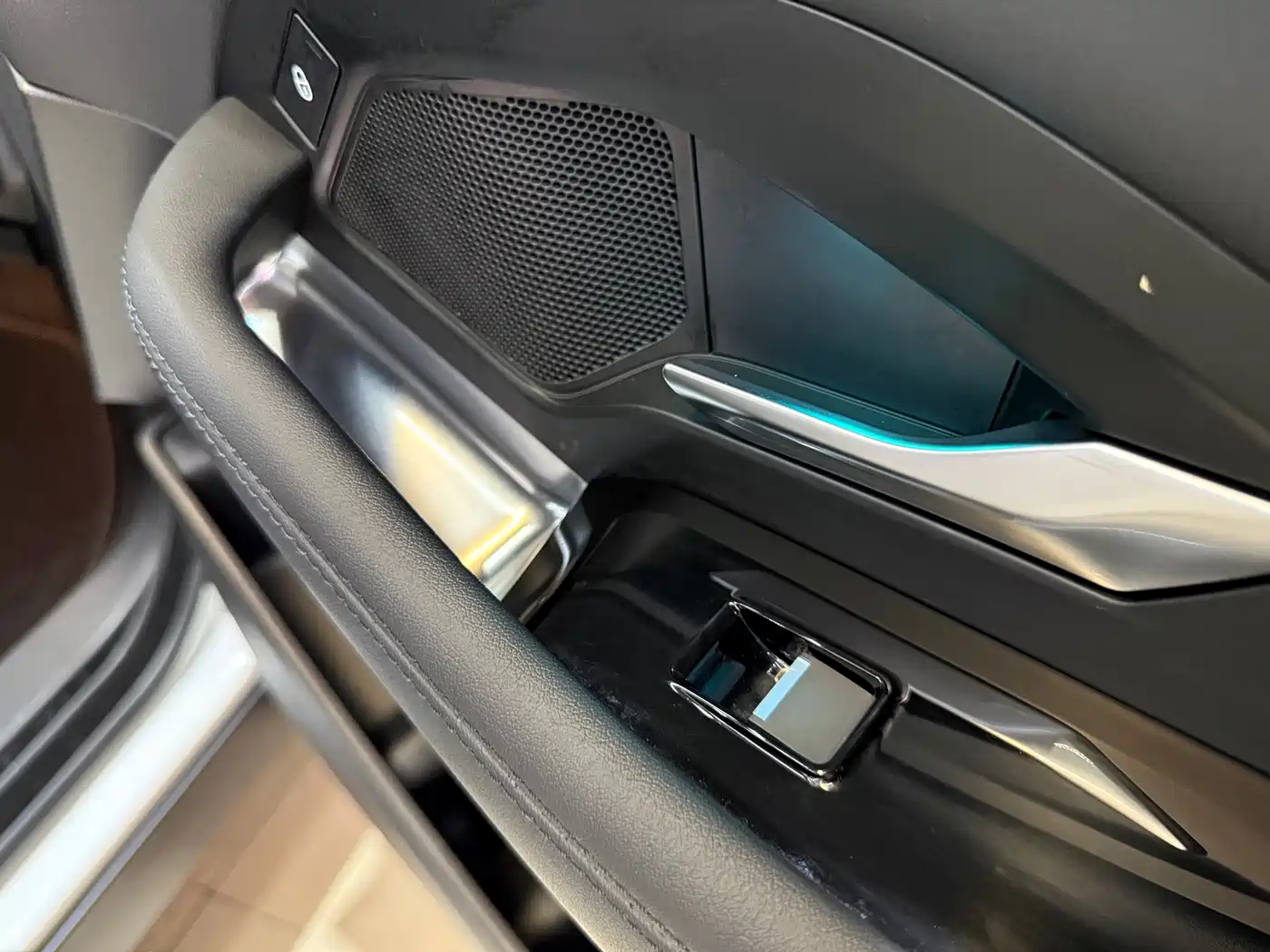 Фото 27 - Jaguar E-PACE