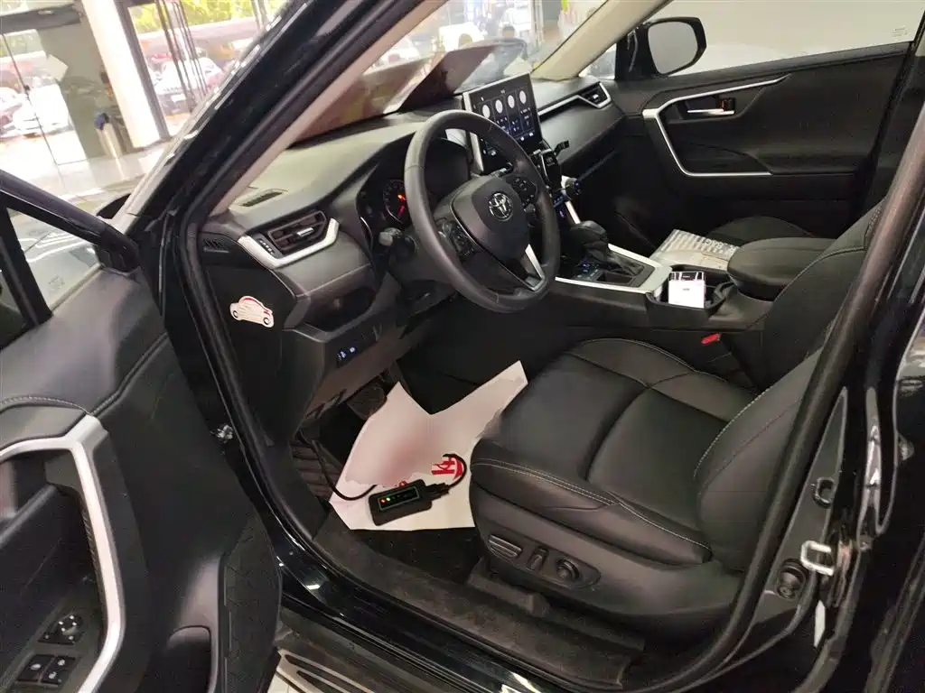 Toyota Wildlander 2021 2.0L CVT 2WD Luxury Edition фото 16