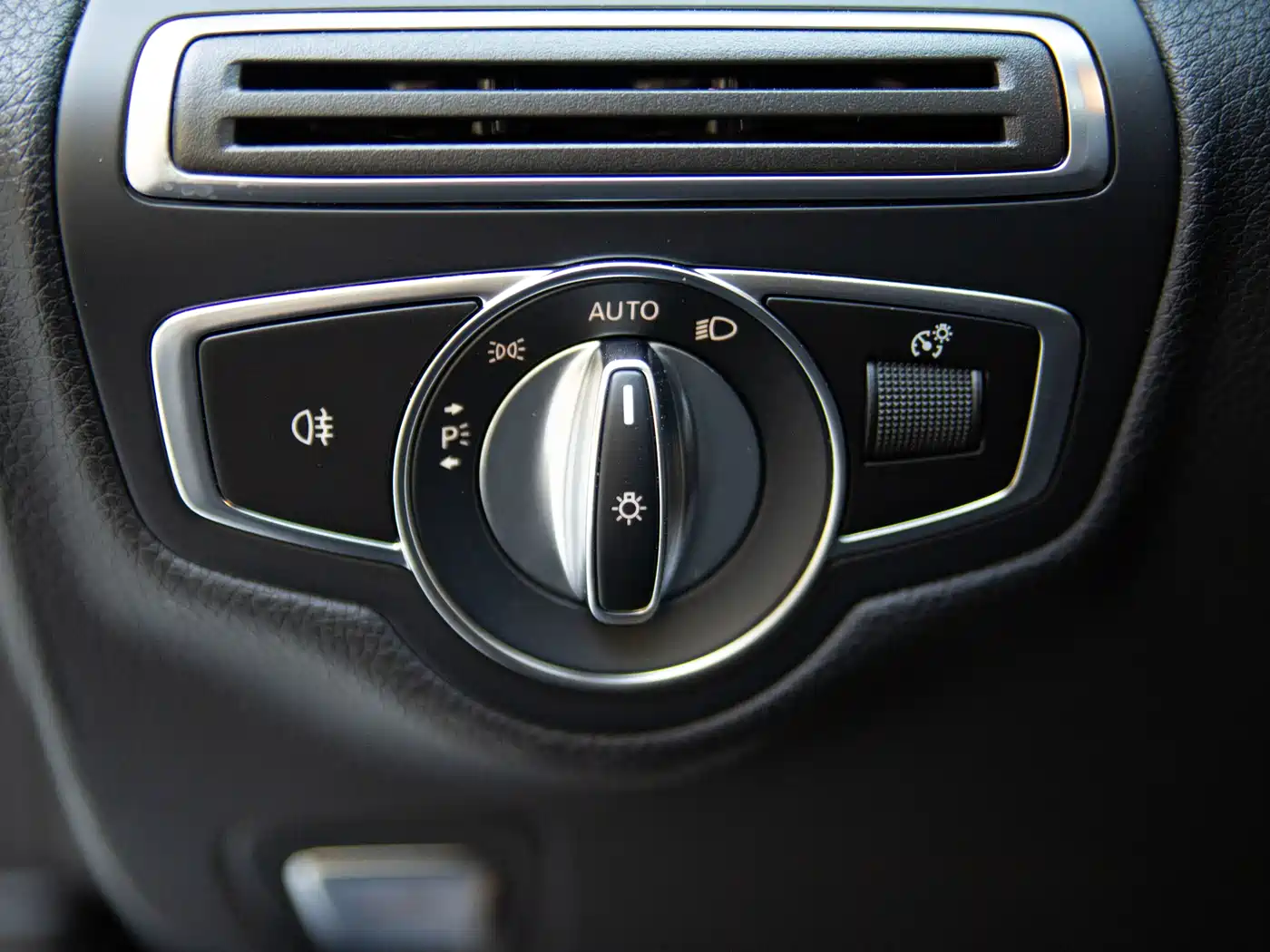 Mercedes-Benz C-Class 2020 Facelift C 200 L Dynamic Sport фото 27
