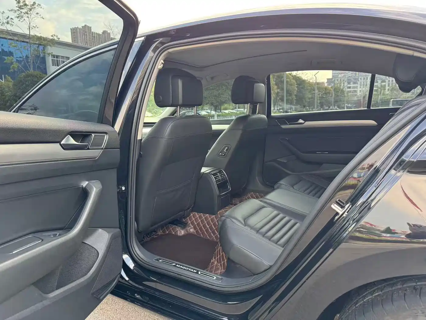Volkswagen Magotan 2019 330TSI DSG Leading China VI фото 6