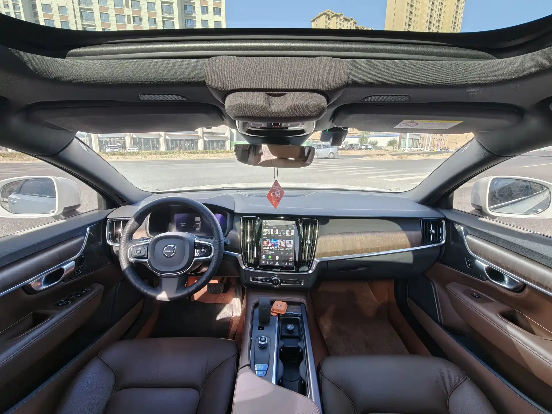 Photo 5 - Volvo V90