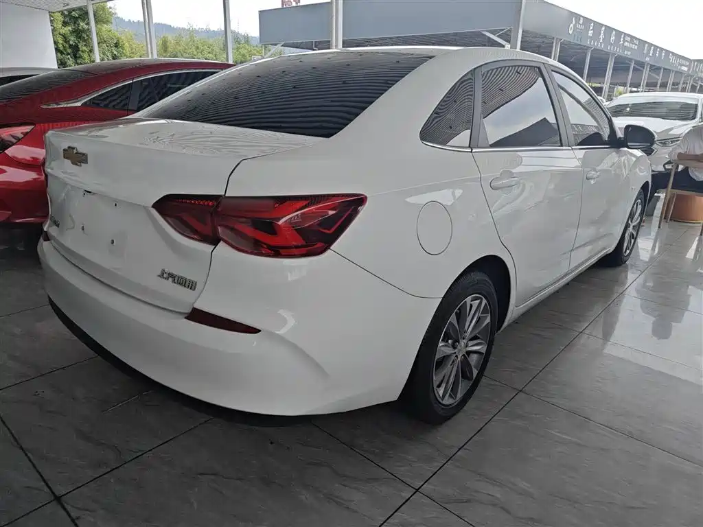 CHEVROLET CRUZE