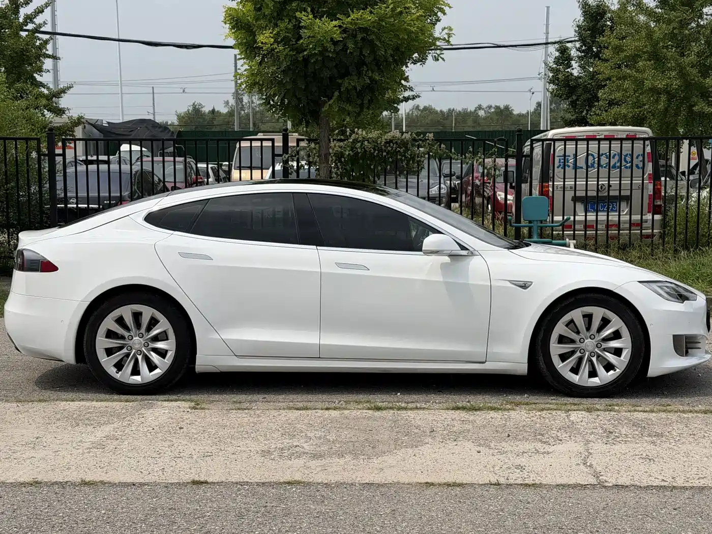 Photo 6 - Tesla Model S