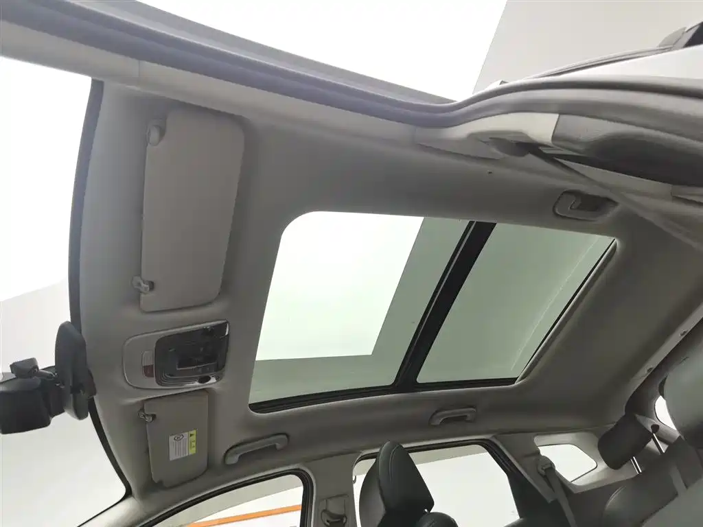Kia Sportage 2023 2.0T 2WD Premium Edition фото 14