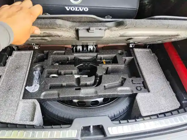 Volvo XC90 2024 B6 Elegance Luxury 7-Seater — фото 5