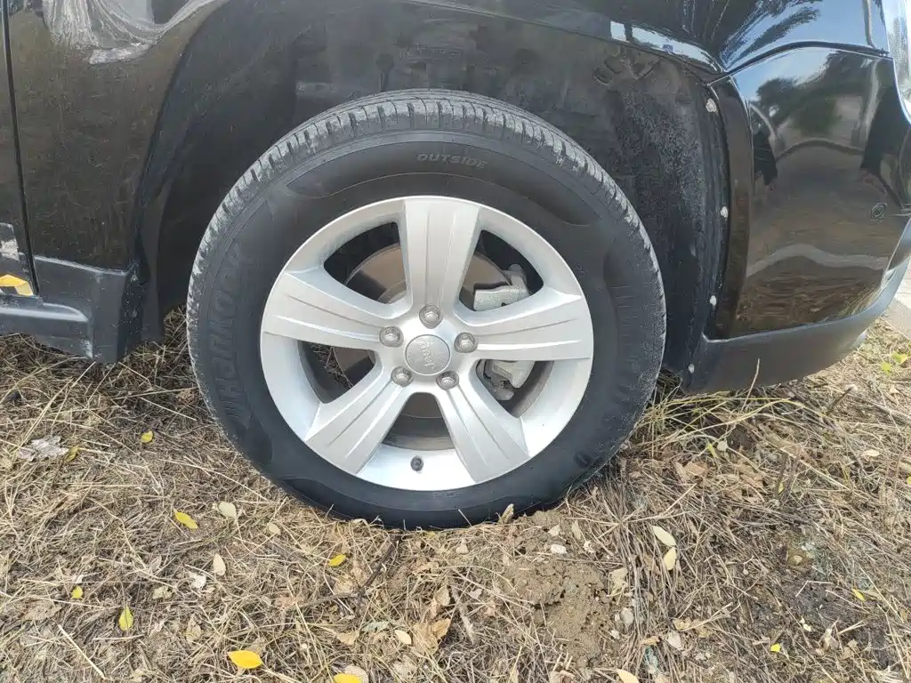 Jeep Compass (Import) 2015 2015 2.0L 2WD Sport
