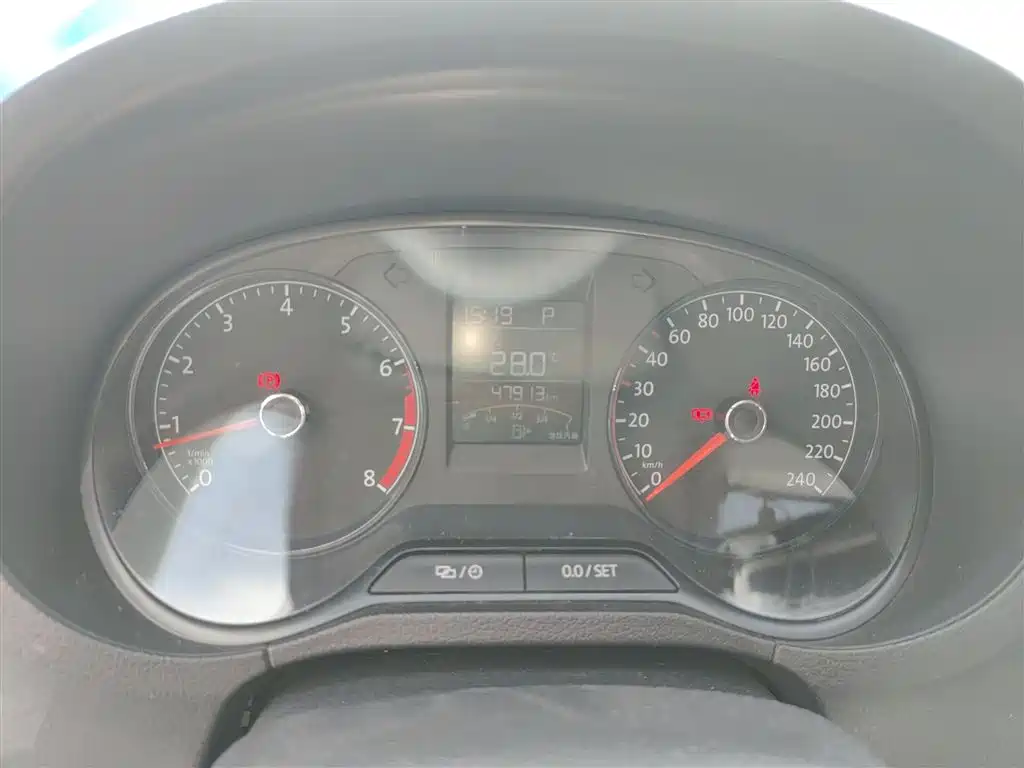 Volkswagen Polo 2018 1.5L Auto Safe Drive фото 12