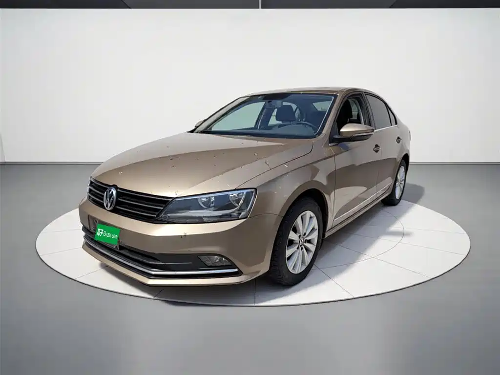Volkswagen Sagitar 2015 1.6L Automatic Comfort фото 2