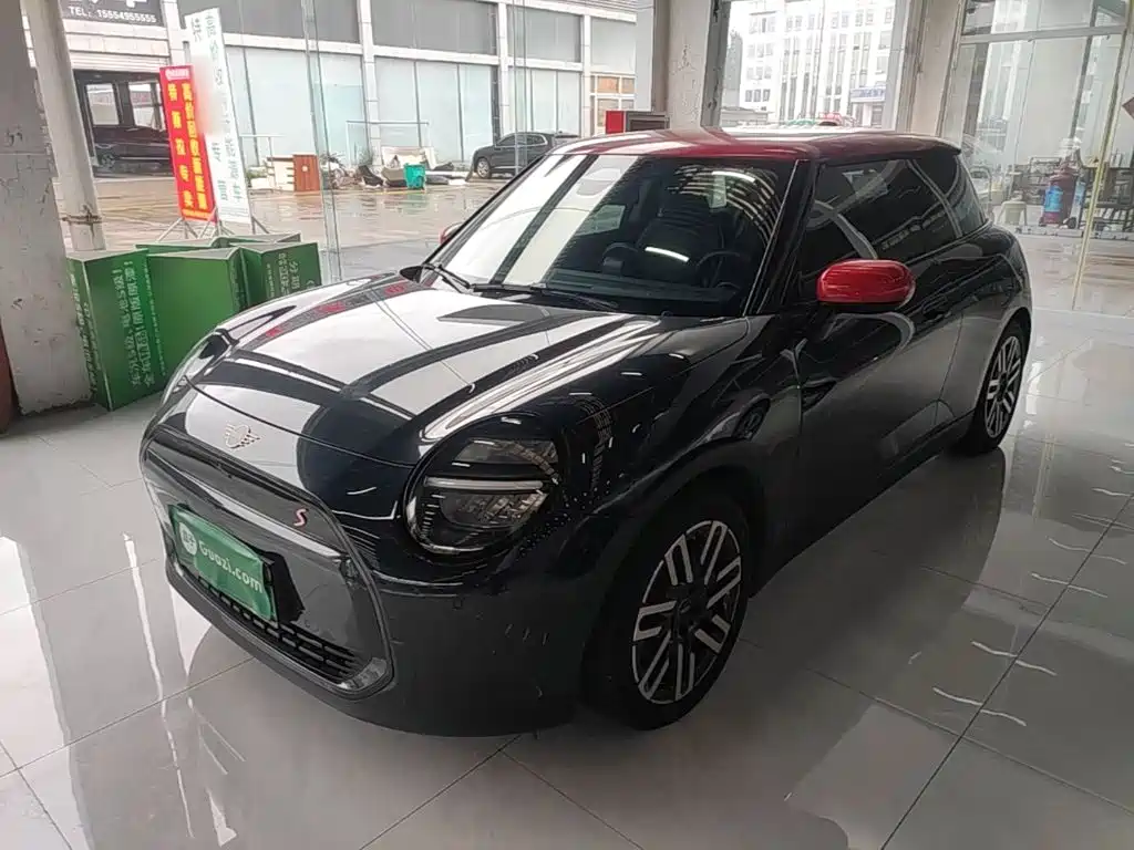 MINI Electric MINI COOPER 2025 2025 Model 456km COOPER E Classic