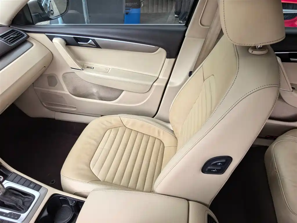 Volkswagen Magotan 2013 1.8TSI Luxury фото 12