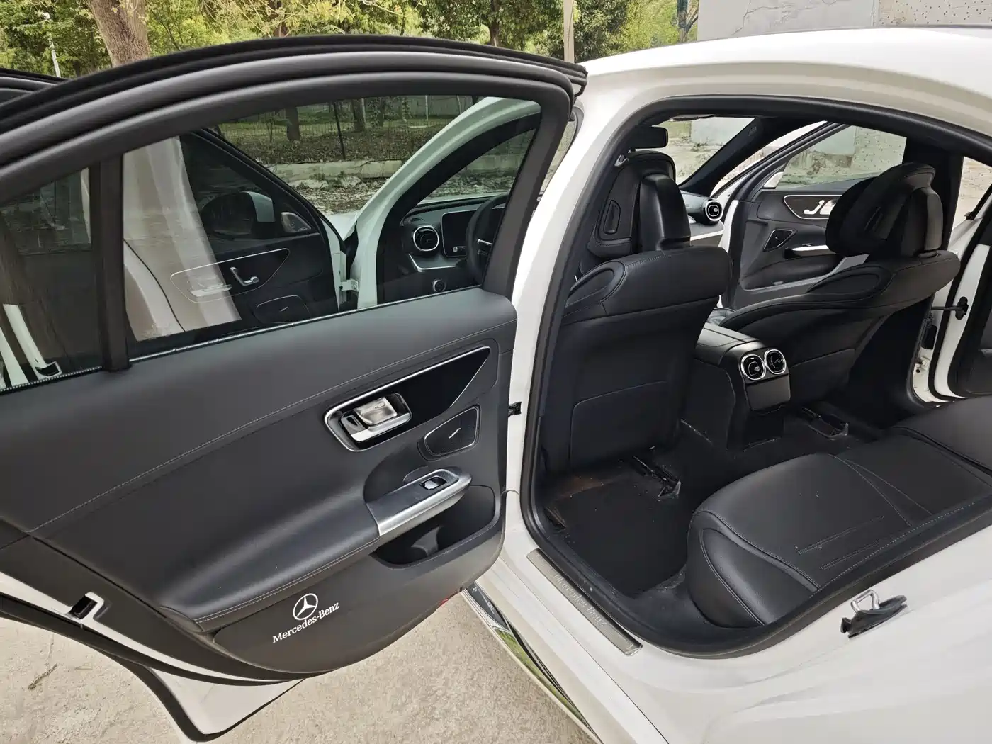 Mercedes-Benz C-Class 2023 Facelift C 200 L Sport Edition фото 8