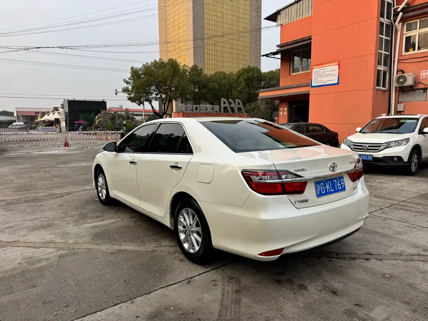 Toyota Camry 2016 2.0G 10th Anniversary Leading Edition фото 6