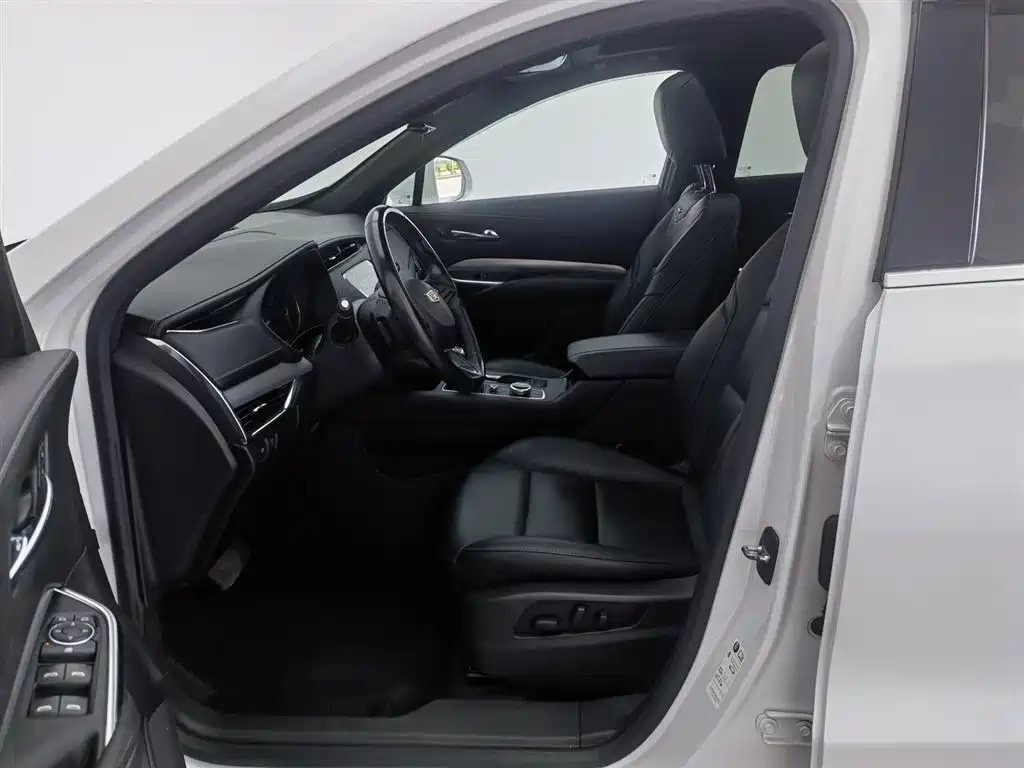 Cadillac XT4 2018 Model 28T 2WD Luxury фото 10