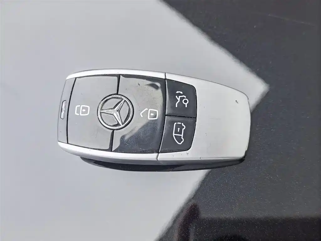 Mercedes-Benz V-Class 2021 V 260 Pilot Edition фото 19