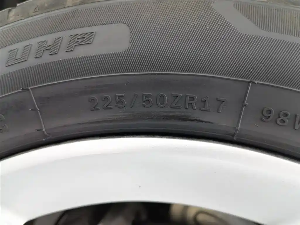 BMW 1 Series 2022 120i M Sport Shadow Edition фото 24