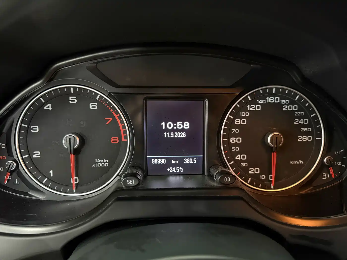 Audi Q5 2018 2017 Plus 40 TFSI Technology