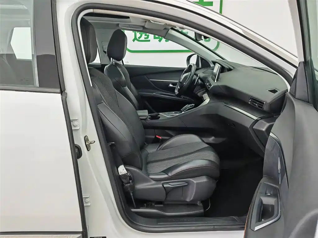 Peugeot 5008 2017 380THP 7-seat Elite Edition фото 23