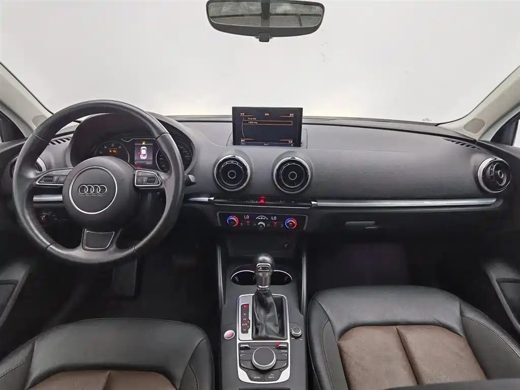 Audi A3 2016 Limousine 40 TFSI Style фото 5
