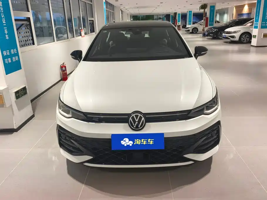 Фото 2 - Volkswagen Golf