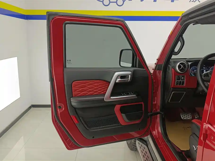 BAIC ORV Beijing Offroad BJ40 2023 2.0T Auto 4WD Urban Hunter Knight Edition фото 7