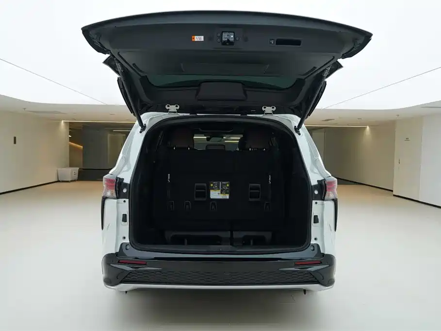 TOYOTA GREVIA