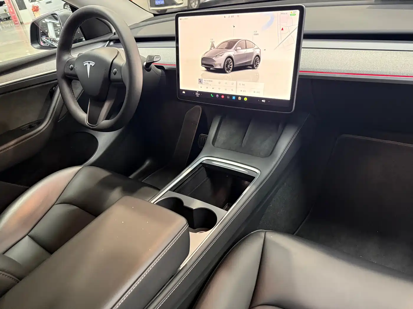 TESLA MODEL Y