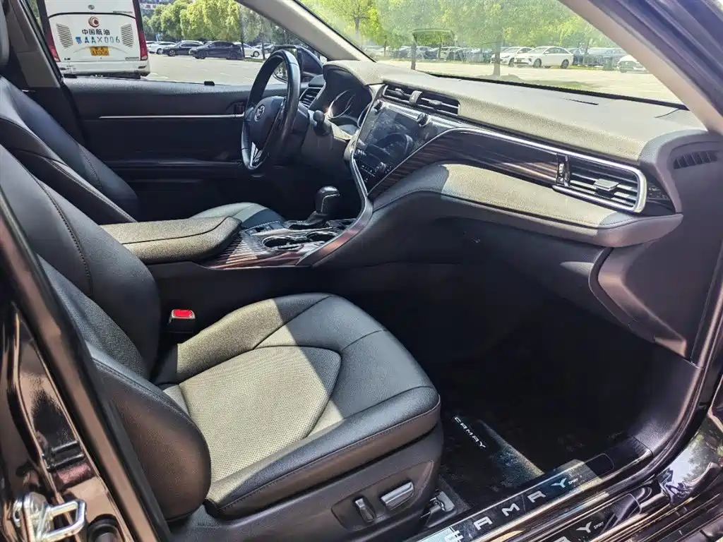 Toyota Camry 2019 2.0G Luxury Edition China VI фото 14