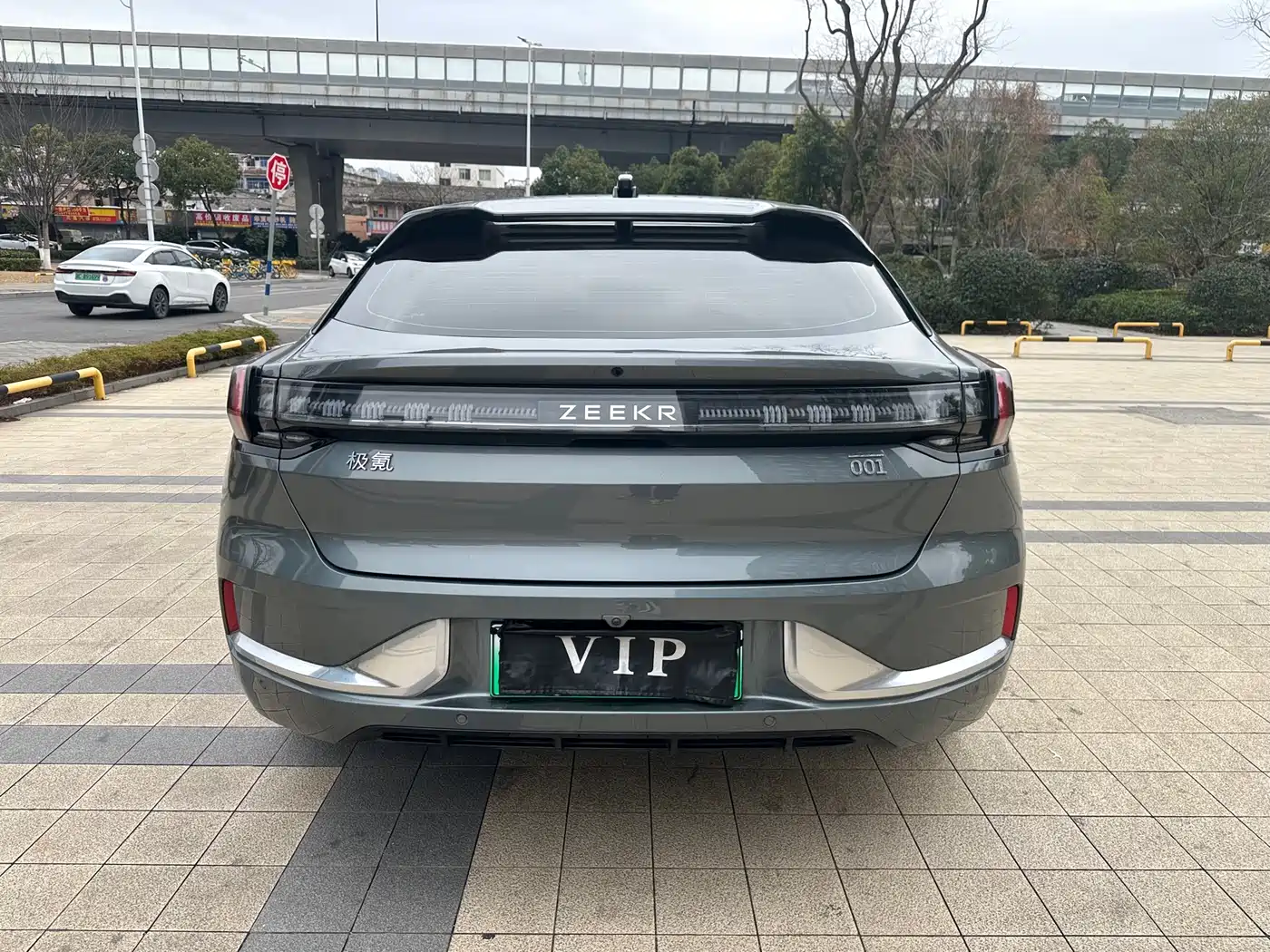 ZEEKR EXTREME KRYPTON 001
