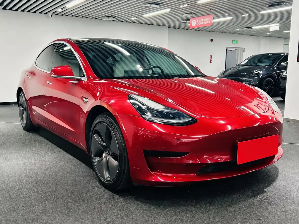 Tesla Model 3 2020